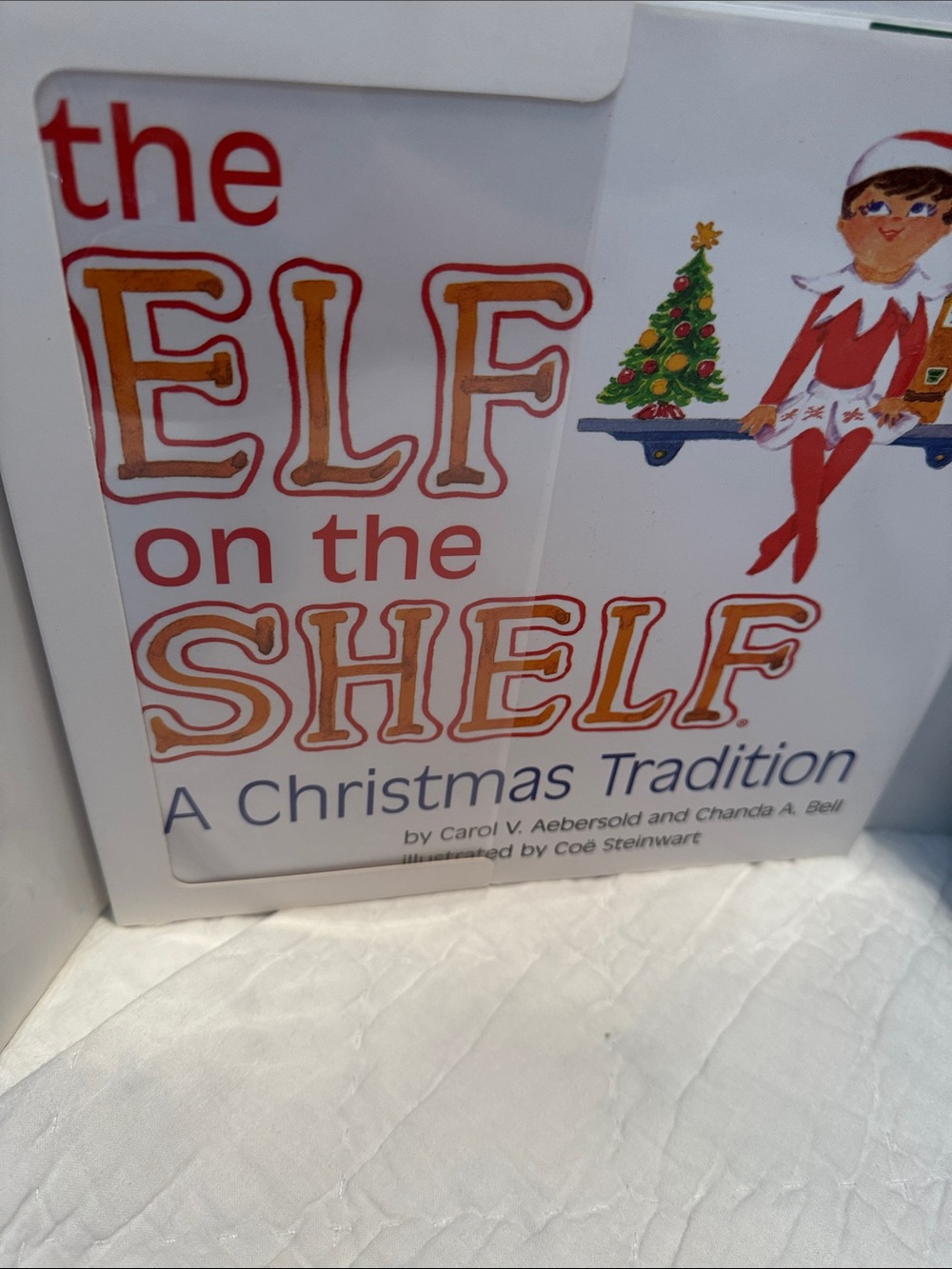 The Elf on the Shelf A Christmas Tradition - Girl Elf (White) - Picture 4 of 6